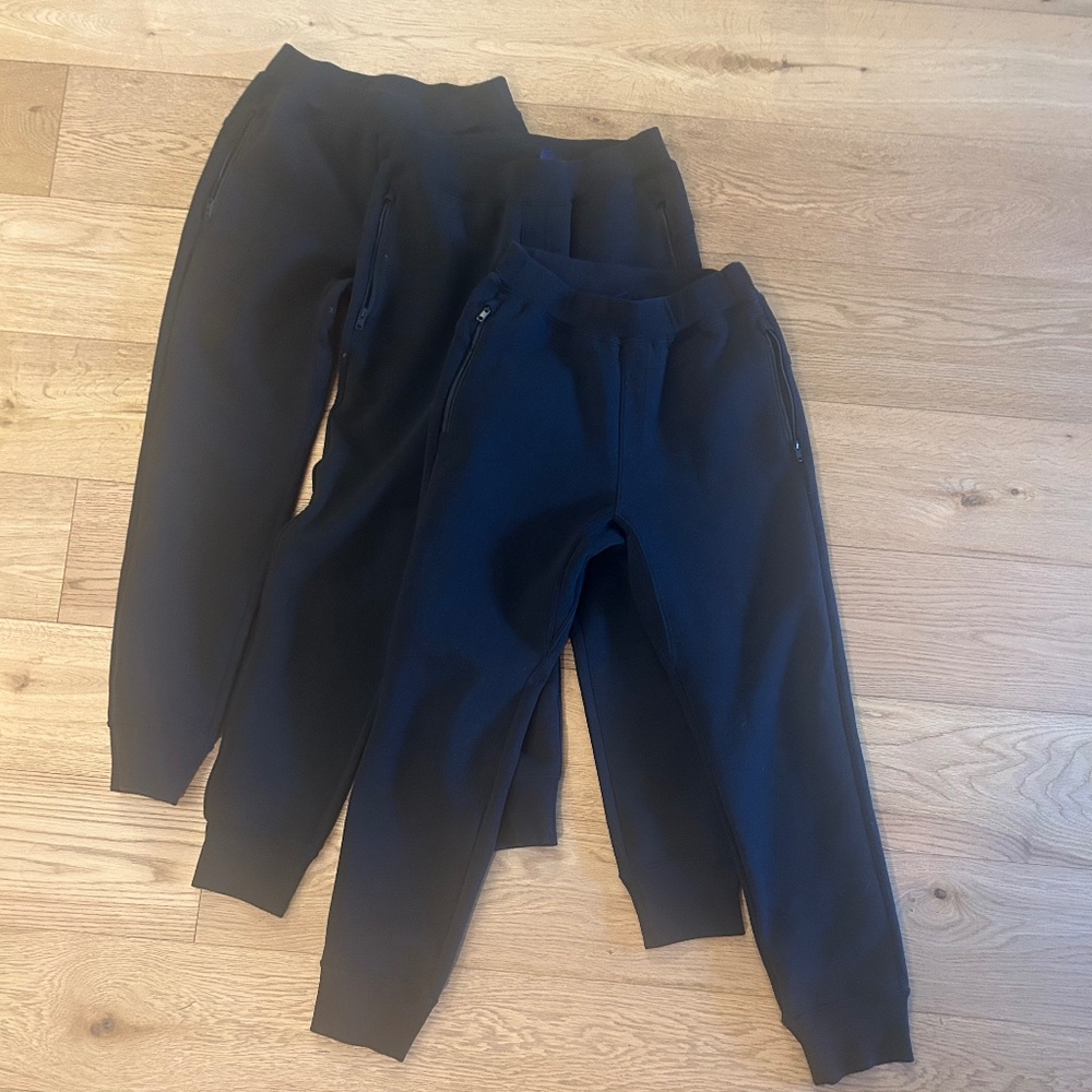 UNIQLO /  3 Paris X Black  Sweat pants / Kids 9- 10 years old